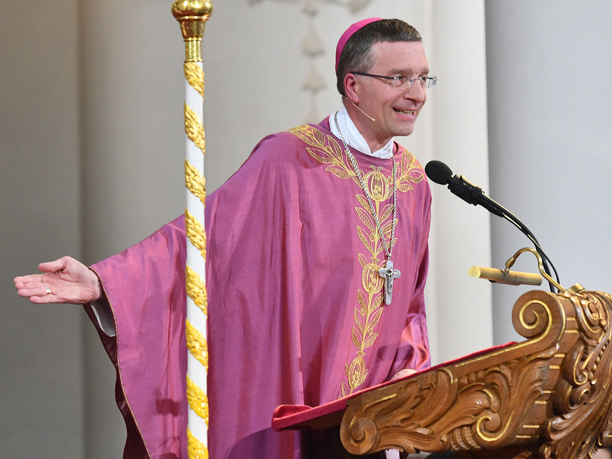 Bischof Dr. Michael Gerber feierlich in sein Amt als Bischof von Fulda eingeführt